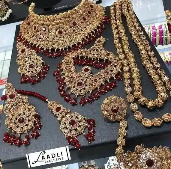 1. Sia Art Jewellery:&nbsp;